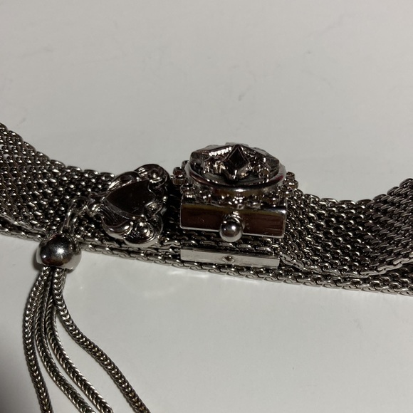 PAMAR VINTAGE SILVERTONE TASSEL MESH BRACELET - Picture 5 of 12